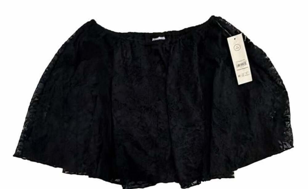 No Boundaries Flouncy Lace Skirt Size S (4-6) Black